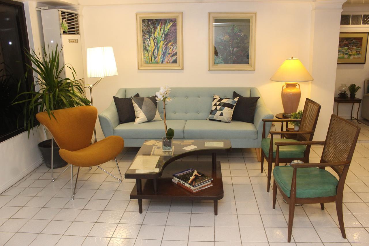 The White Bed And Breakfast Bacolod Exterior photo