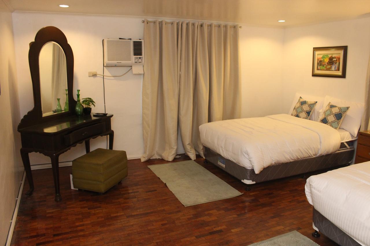 The White Bed And Breakfast Bacolod Exterior photo